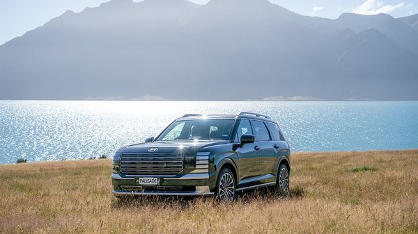 Hyundai announces pricing for new Palisade hybrid