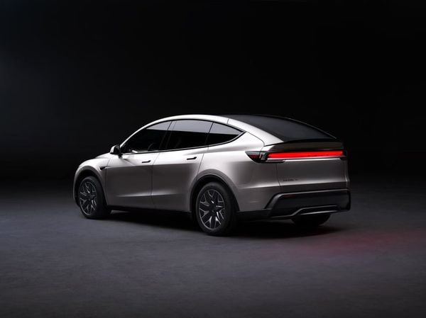 Tesla's best-seller is getting a third row: Model Y L headed our way