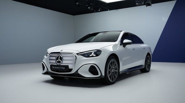 Mercedes-Benz unveils all-electric C-Class sedan