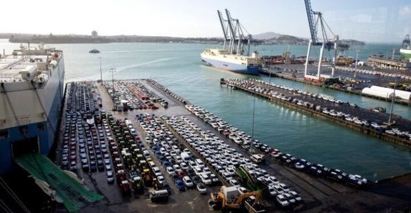 Vehicle arrivals at NZ port