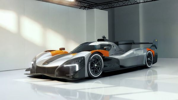 McLaren MCL-HY GTR Le Mans racer