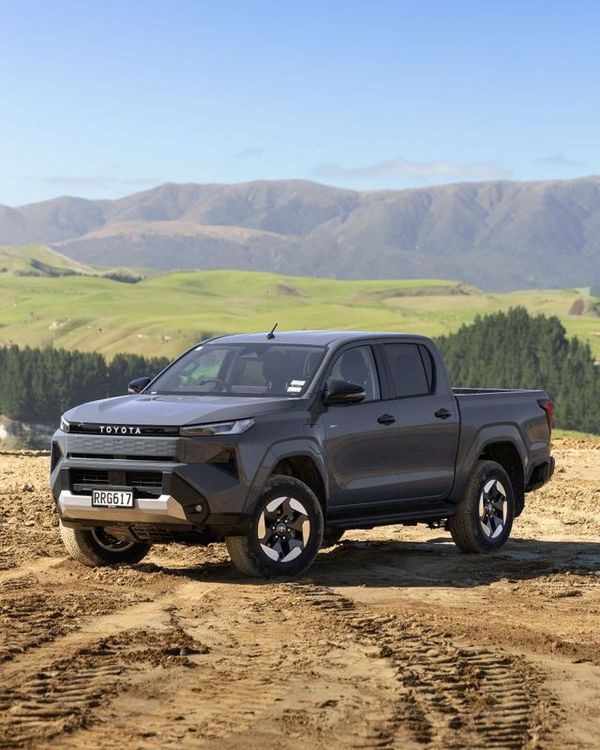 Toyota Hilux BEV