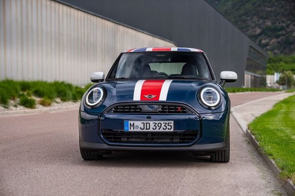 Just eight MINI Cooper Oxford Editions coming to New Zealand