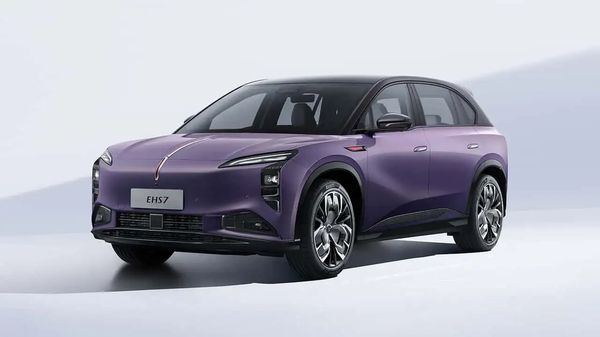 This Chinese Automaker Just Beat BYD With An EV Battery That Recharges In 8 Minutes