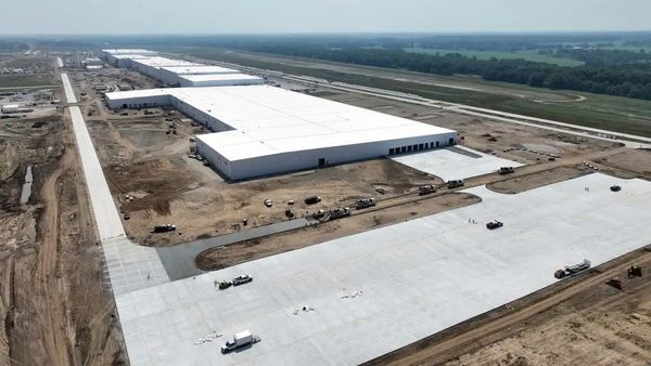 Ford battery manufacturing facility under construction