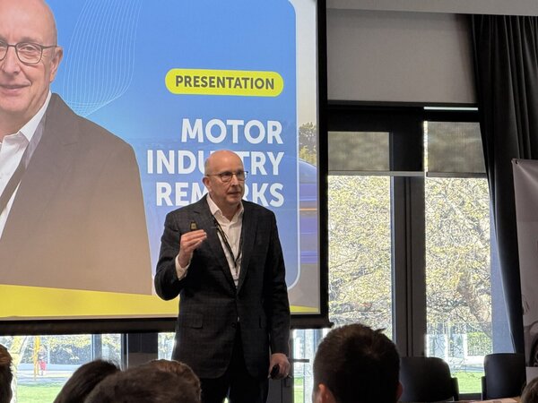 Stephen Timperley presenting at AutoTalk Live Christchurch