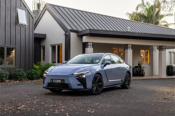 Lexus ES used to be a dressed-up Camry, now it's a technology leader
