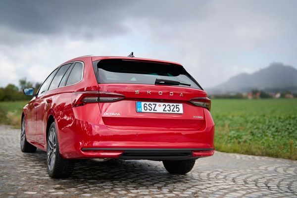 Škoda Octavia gains full hybrid power with no plug required