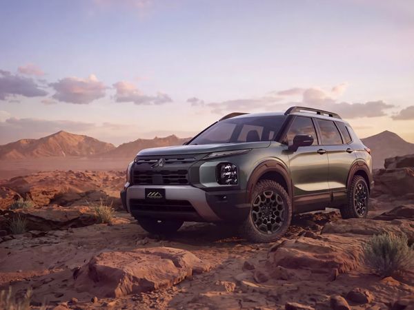 Mitsubishi Outlander Diamond Trail adds Rock mode for rougher tracks